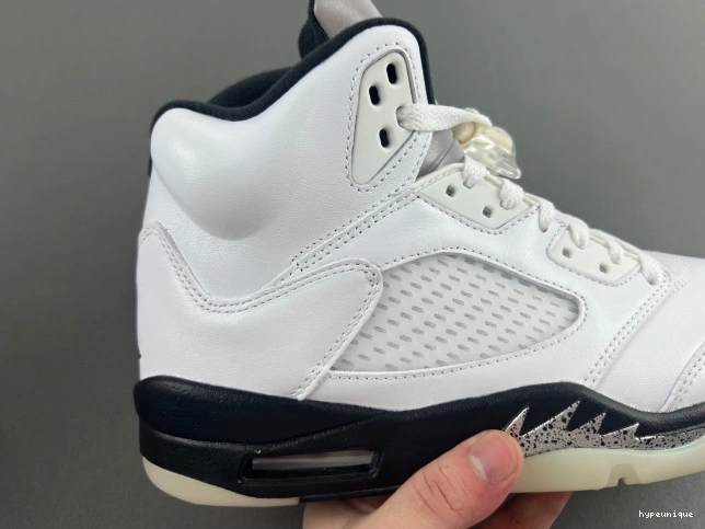 HYPE RETRO 5 BLACK' 'WHITE DD0587-110 AIR JORDAN 0823